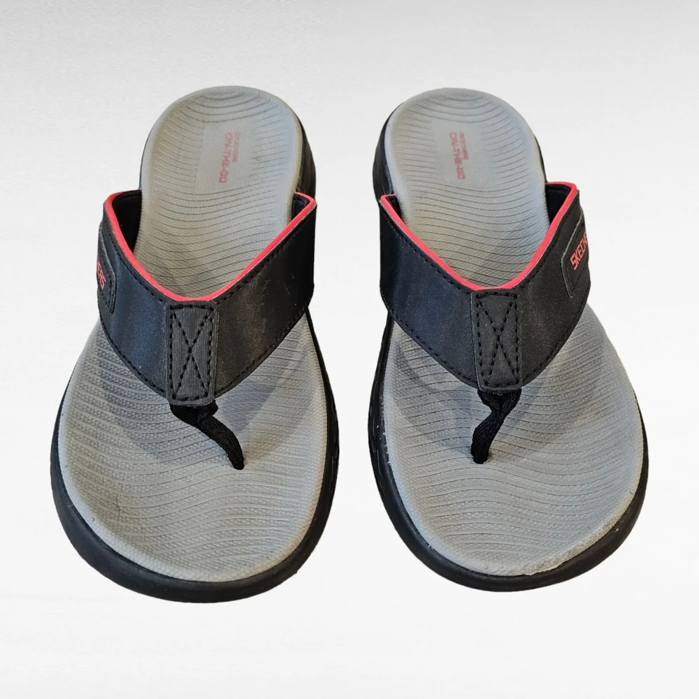 Skechers On The Go Black and Red Kids Sandals Size 4